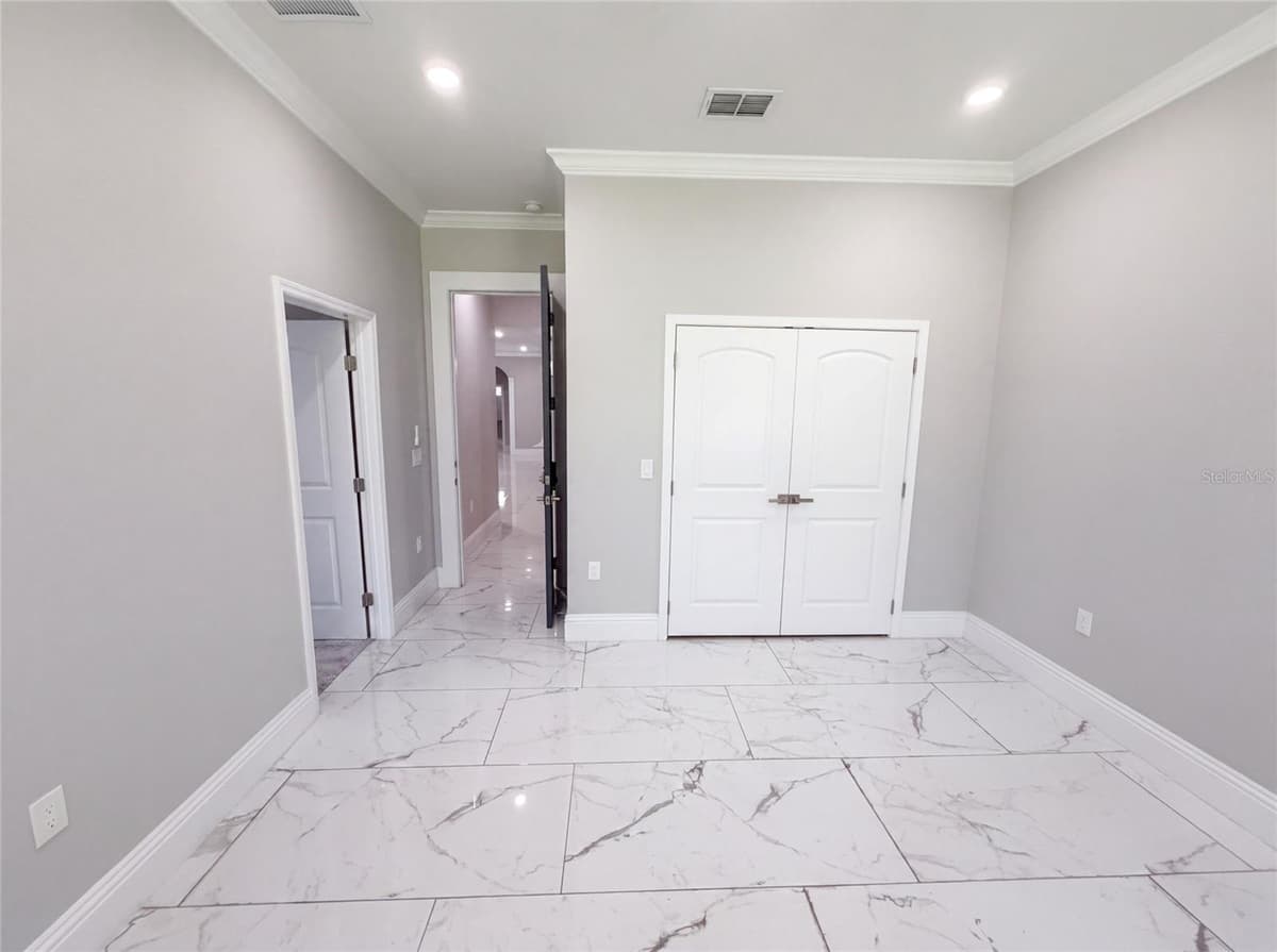 20797 RACINE STREET — photo 18 of 36