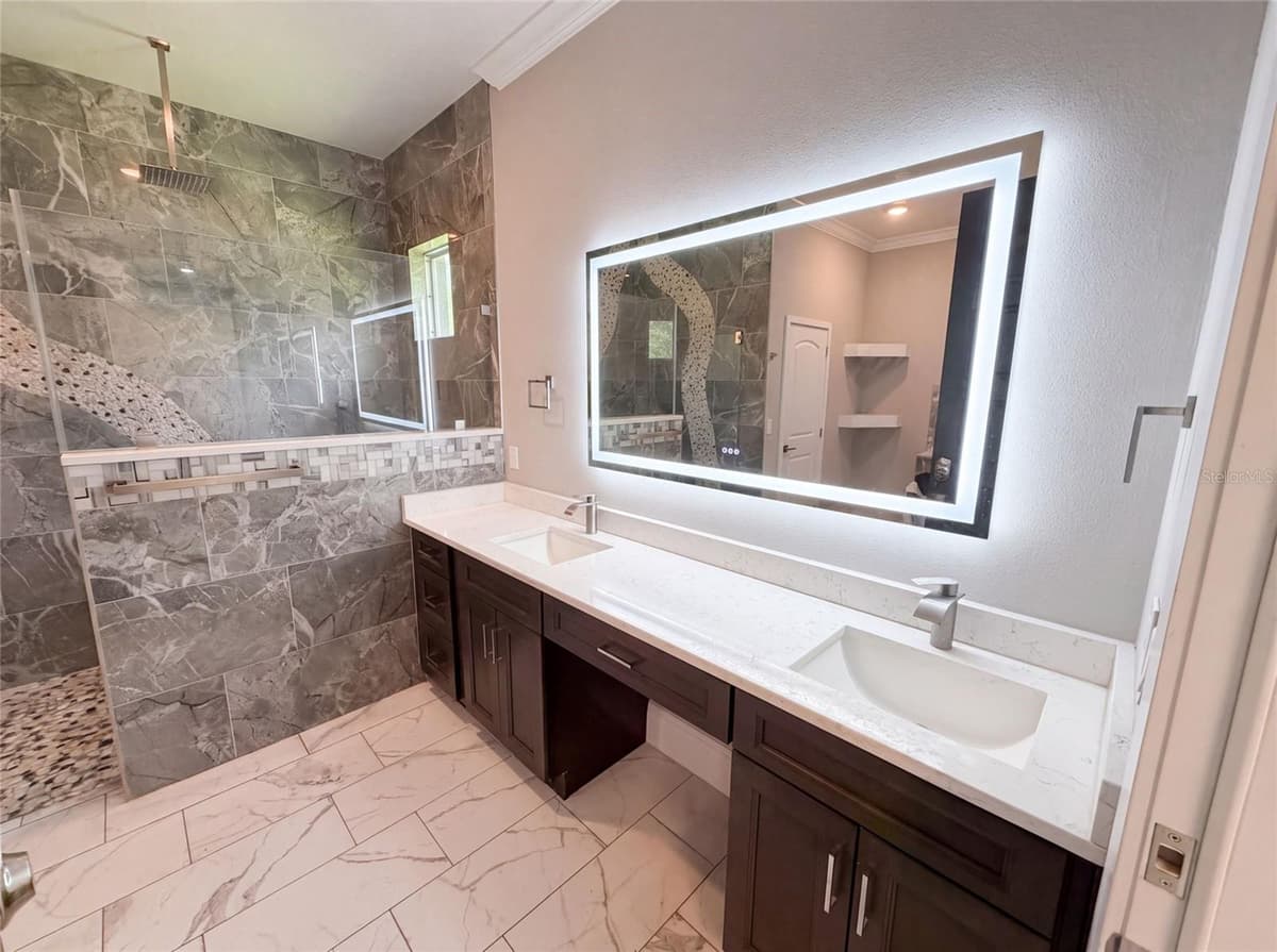 20797 RACINE STREET — photo 13 of 36