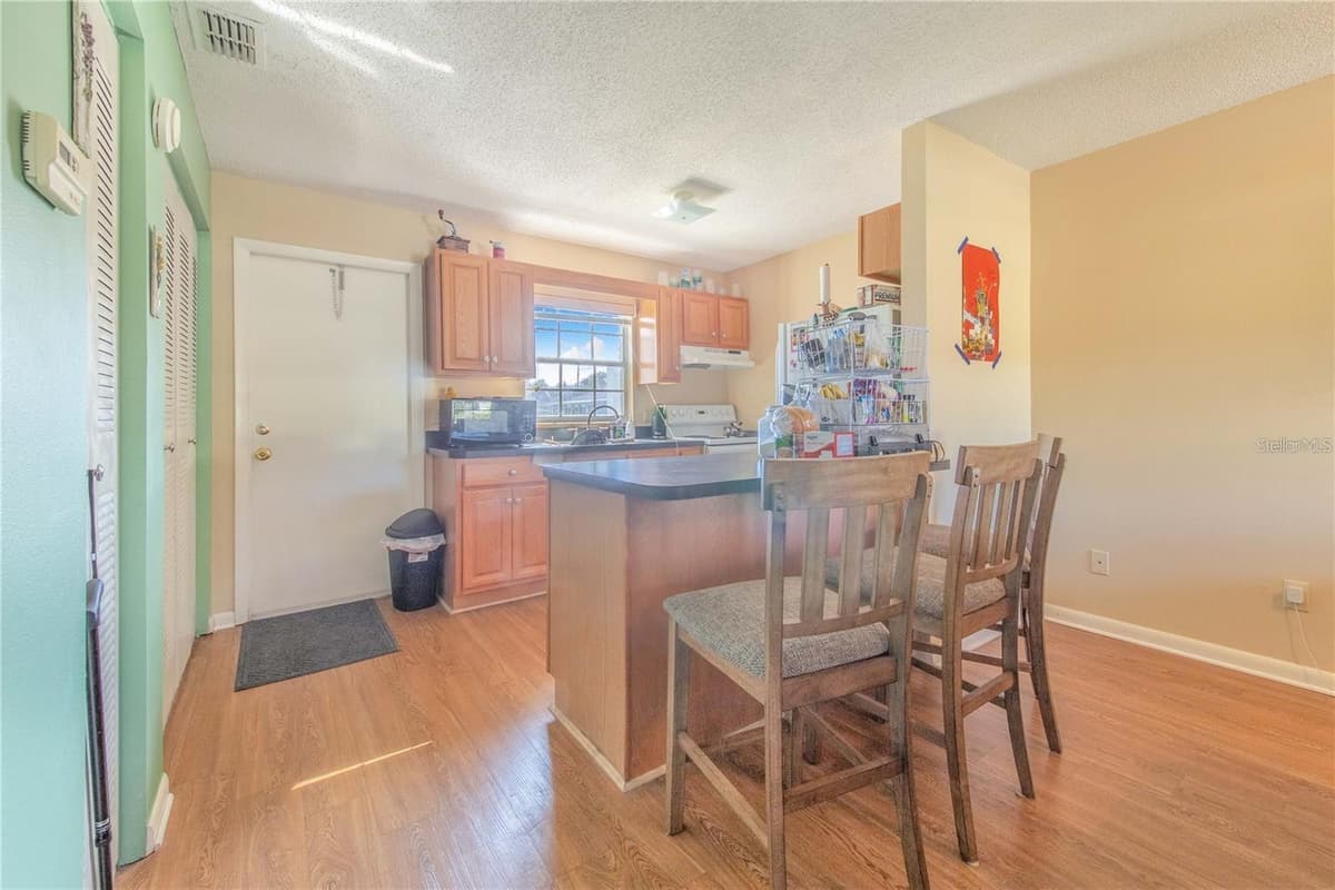 1413 THOUSAND ROSES DRIVE — photo 17 of 24