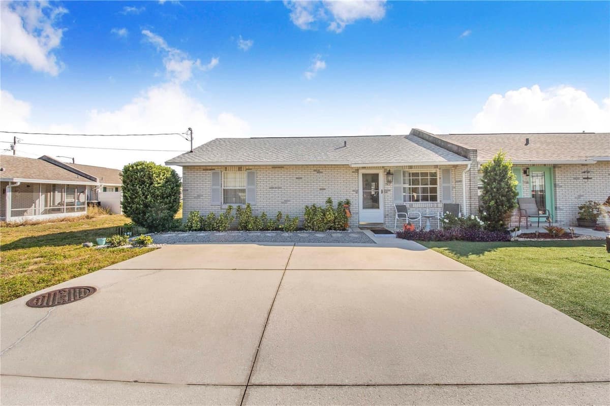 1413 THOUSAND ROSES DRIVE — photo 4 of 24