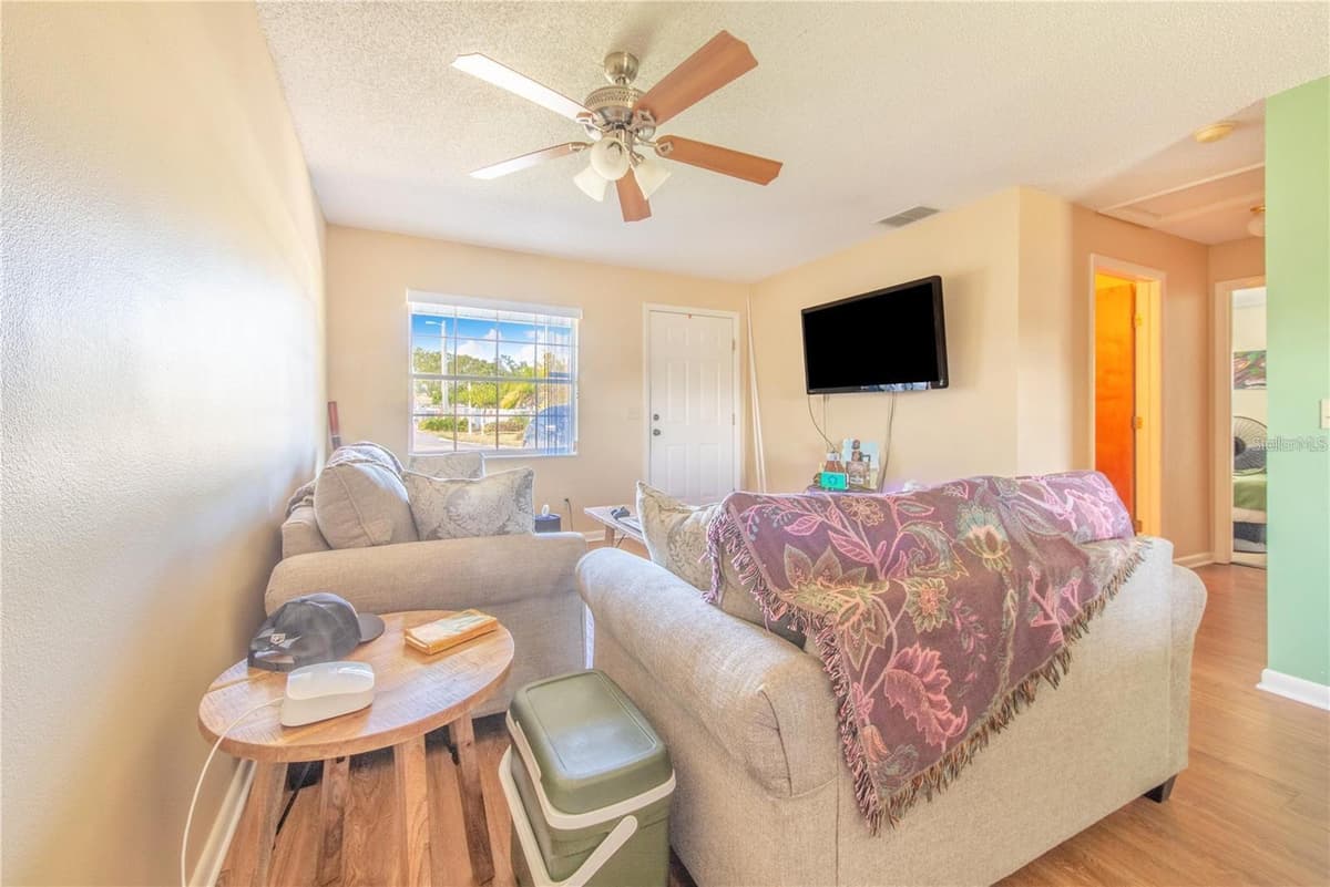 1413 THOUSAND ROSES DRIVE — photo 18 of 24