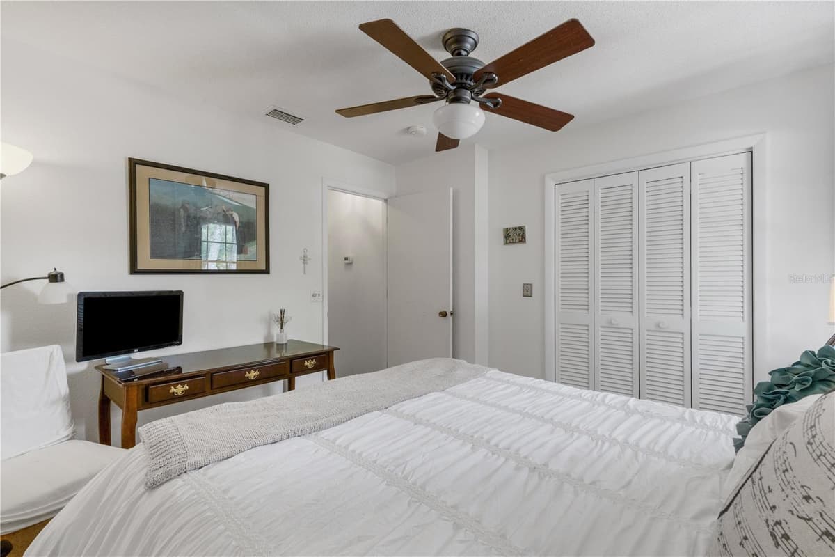 1603 PECAN STREET — photo 4 of 50