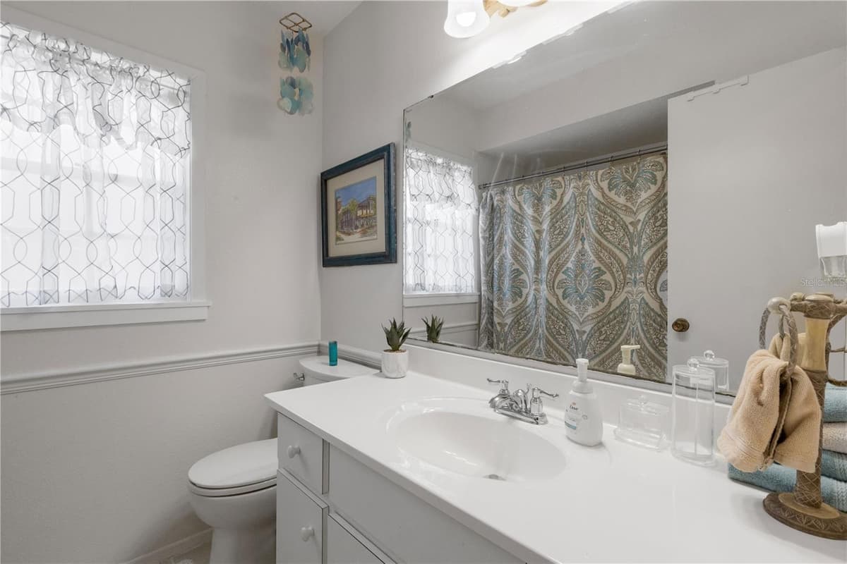 1603 PECAN STREET — photo 10 of 50