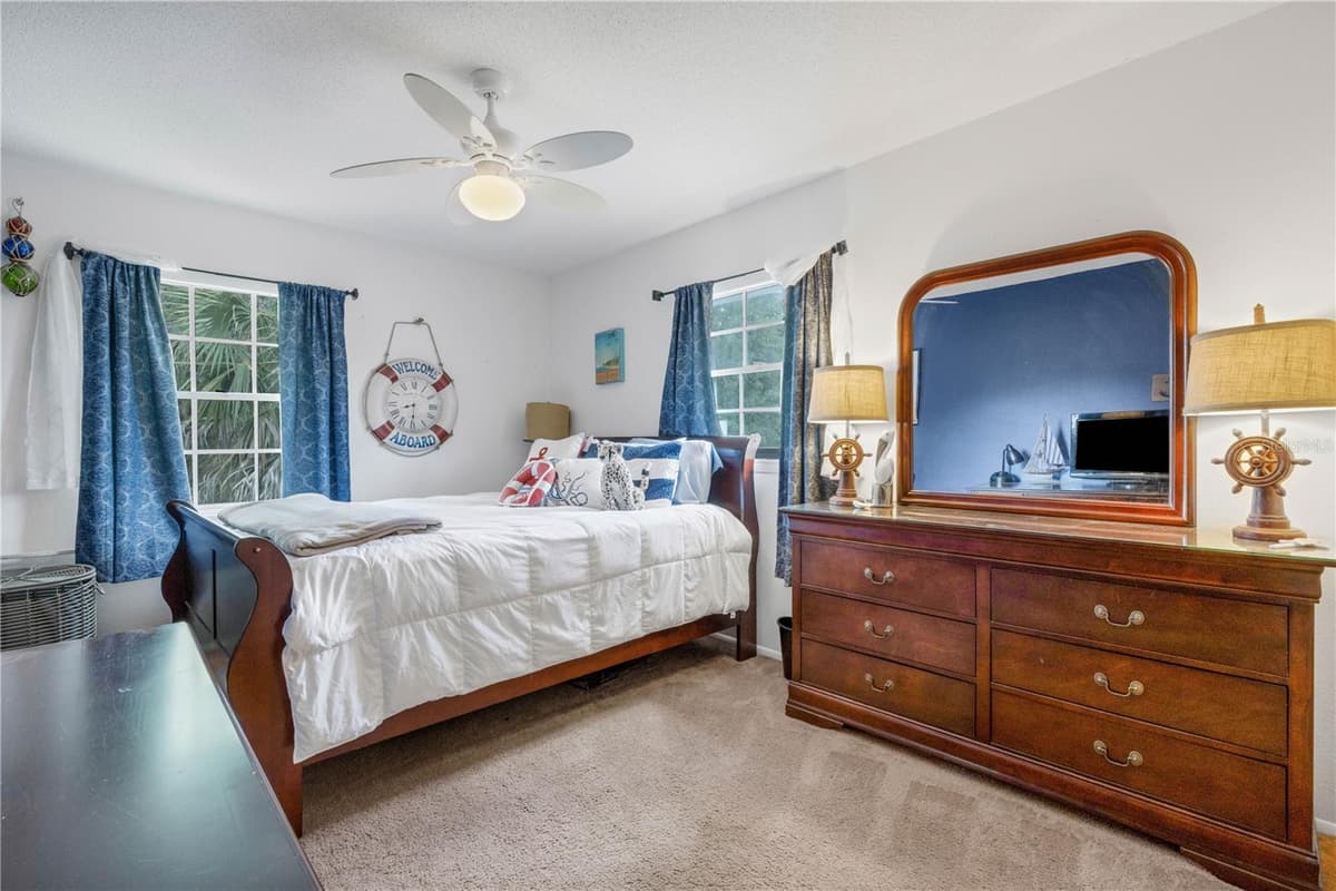 1603 PECAN STREET — photo 8 of 50