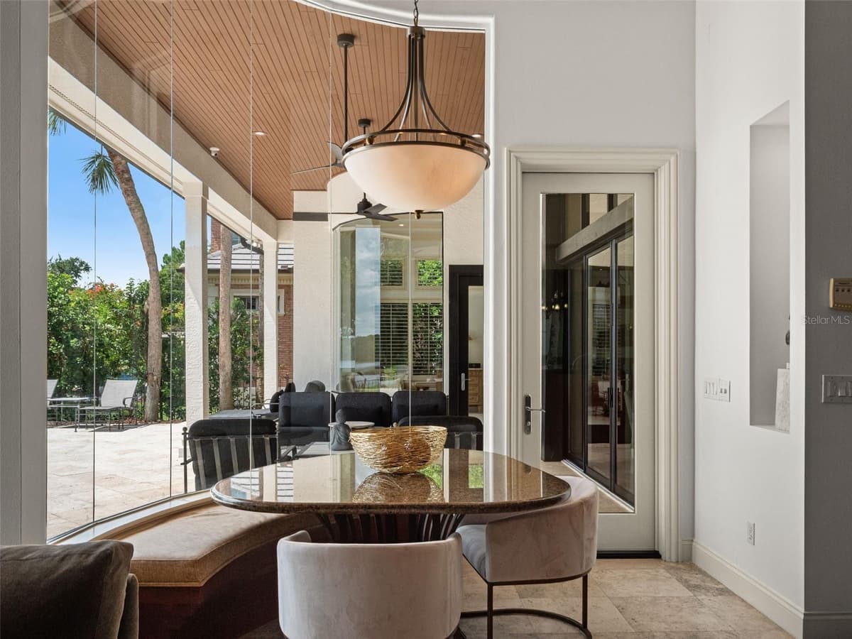 9222 SLOANE STREET — photo 30 of 100