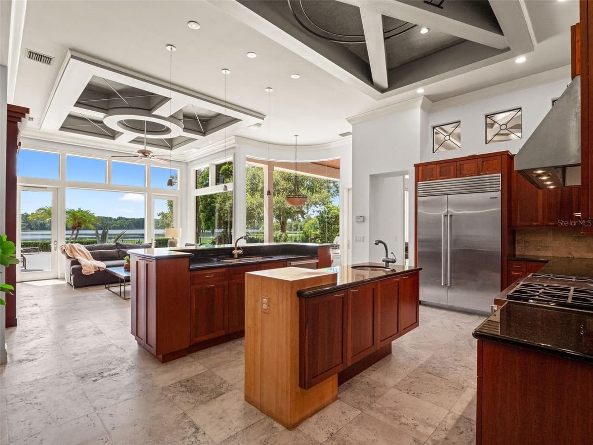 9222 SLOANE STREET — photo 26 of 100