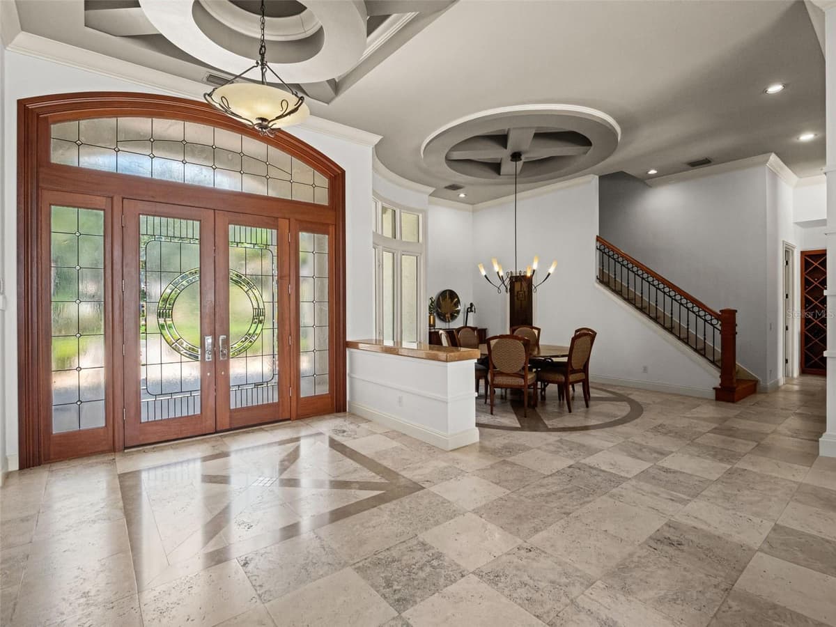 9222 SLOANE STREET — photo 13 of 100