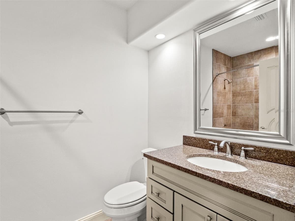 9222 SLOANE STREET — photo 51 of 100