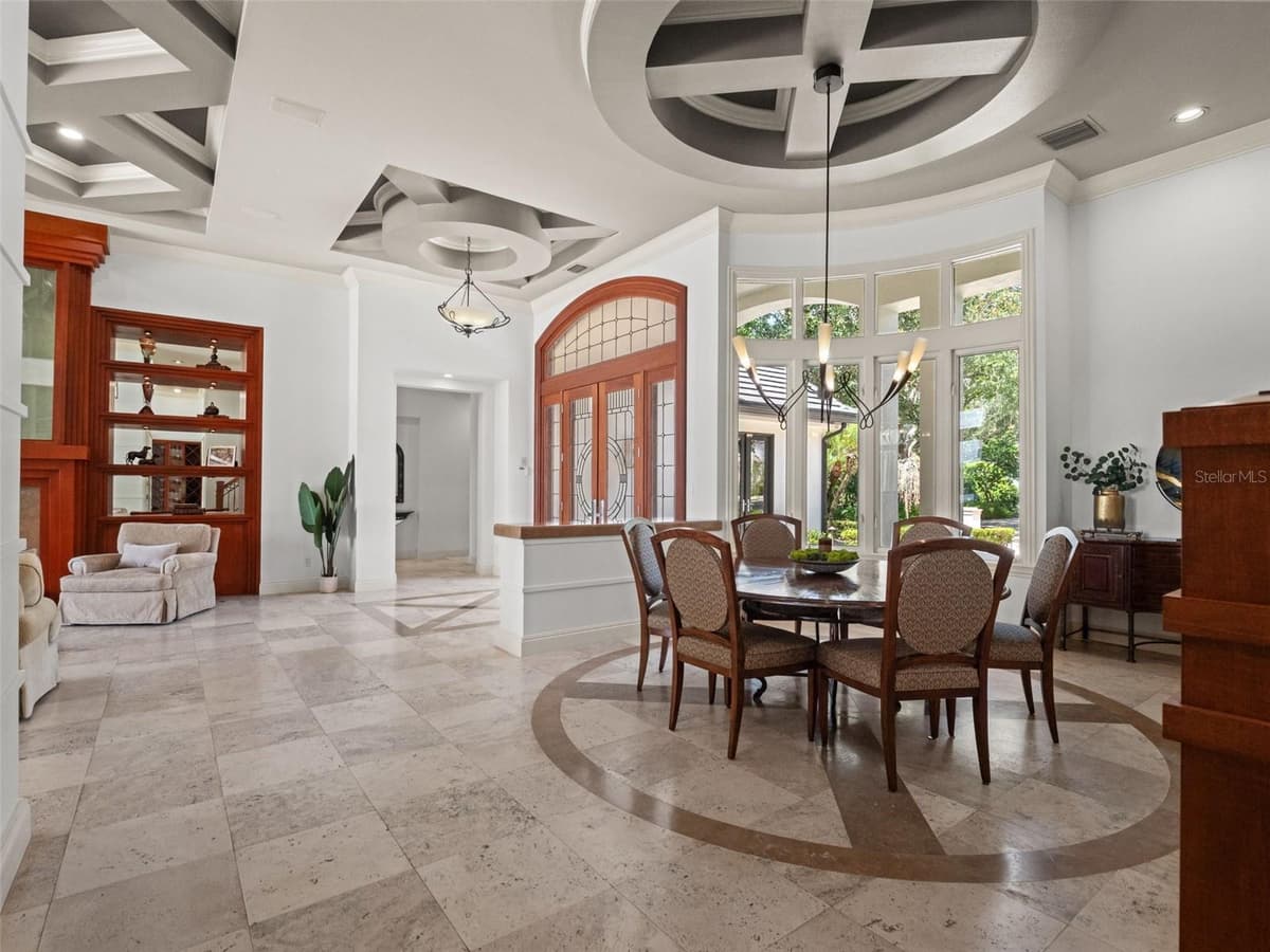 9222 SLOANE STREET — photo 17 of 100