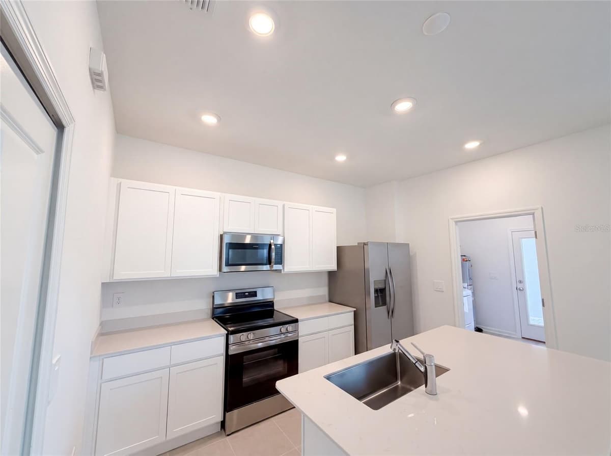 2224 RED SUN STREET — photo 10 of 25