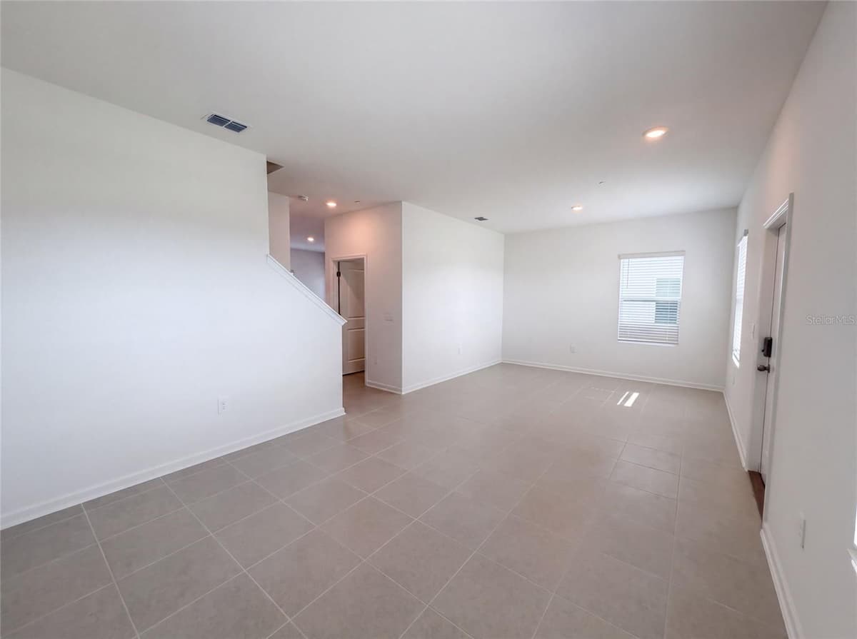 2224 RED SUN STREET — photo 6 of 25