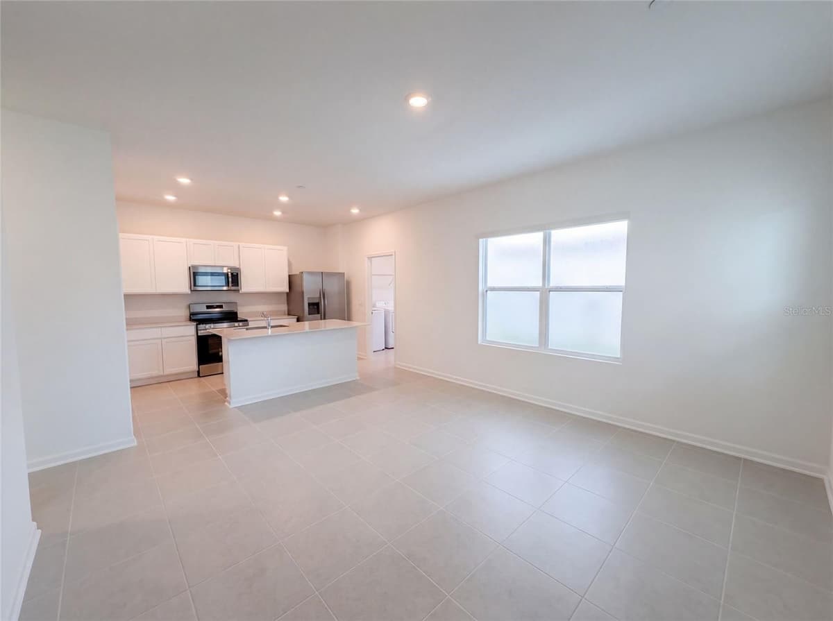 2224 RED SUN STREET — photo 8 of 25