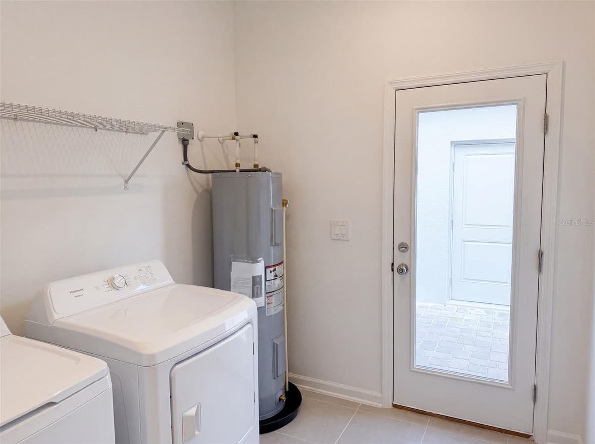 2224 RED SUN STREET — photo 12 of 25