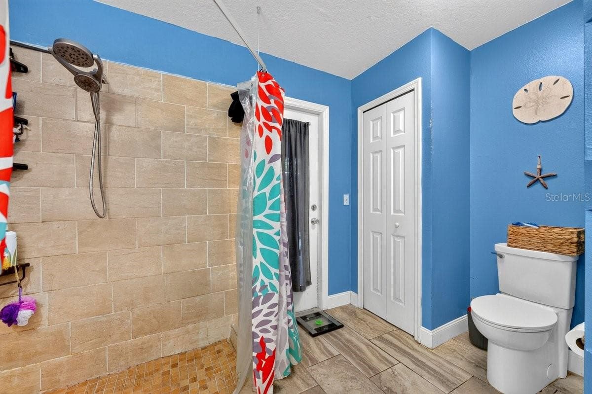 800 COLTRA LANE — photo 15 of 36