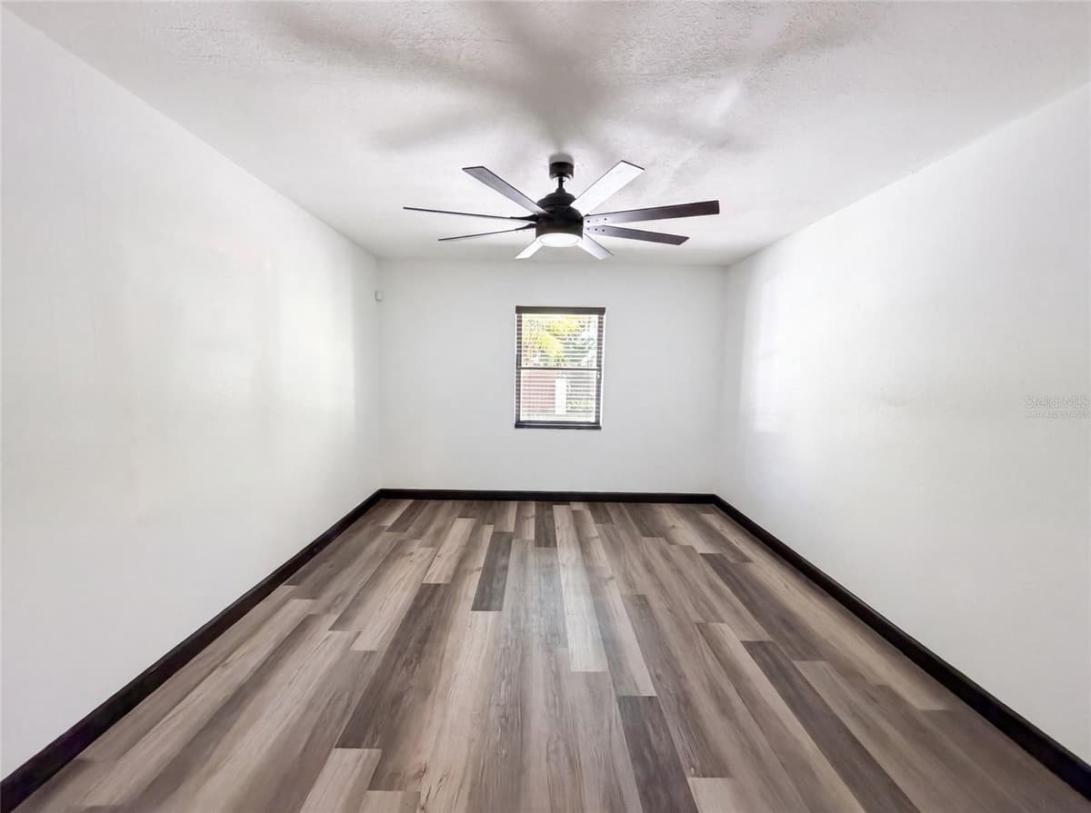 1515 WEST SHORE BOULEVARD — photo 4 of 25