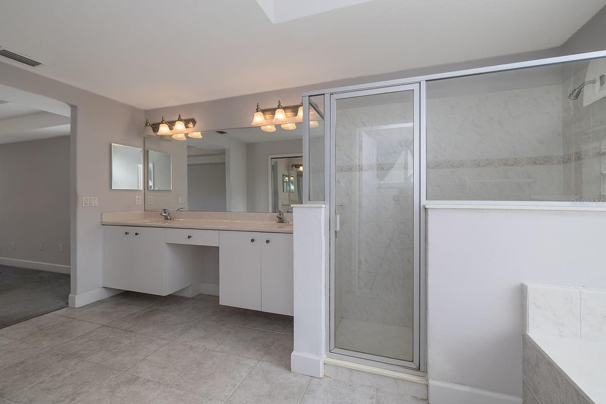 2711 JOHN ANDERSON DRIVE — photo 20 of 54