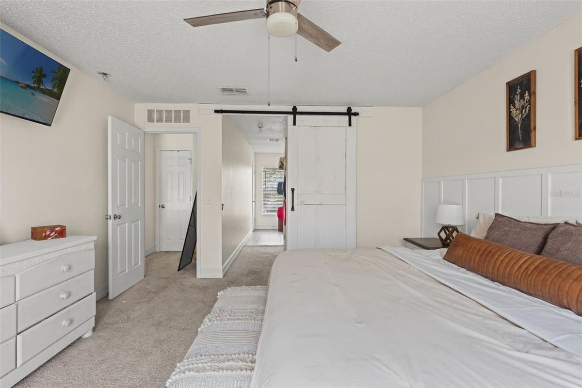 2253 WHITEWOOD AVENUE — photo 35 of 58