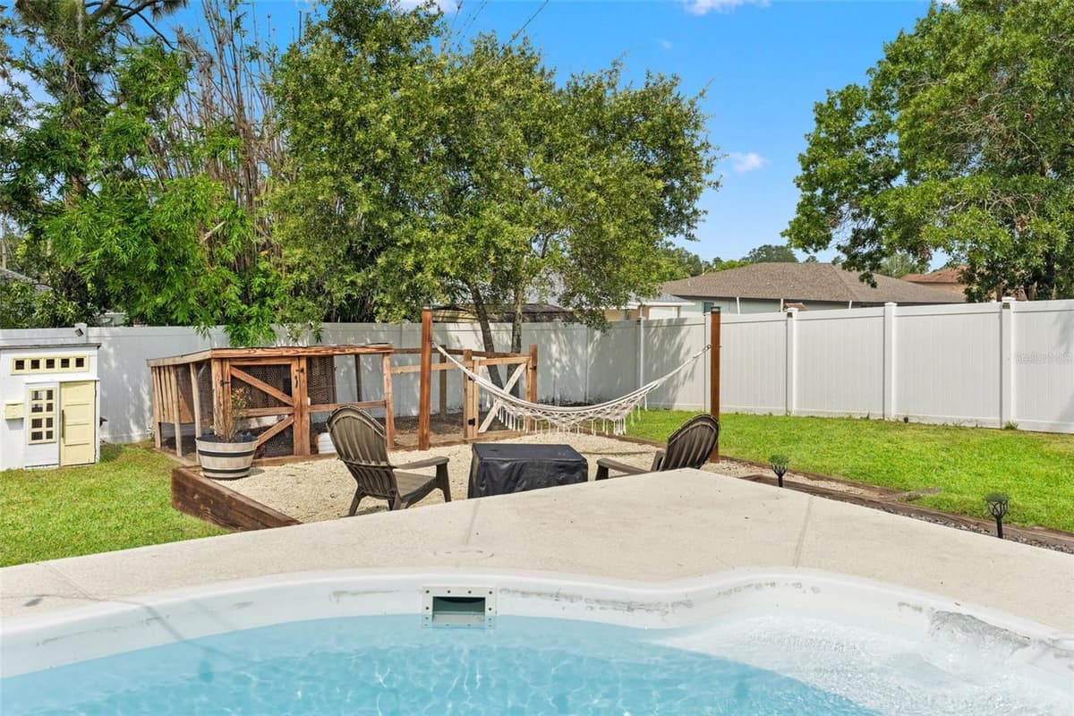 2253 WHITEWOOD AVENUE — photo 47 of 58