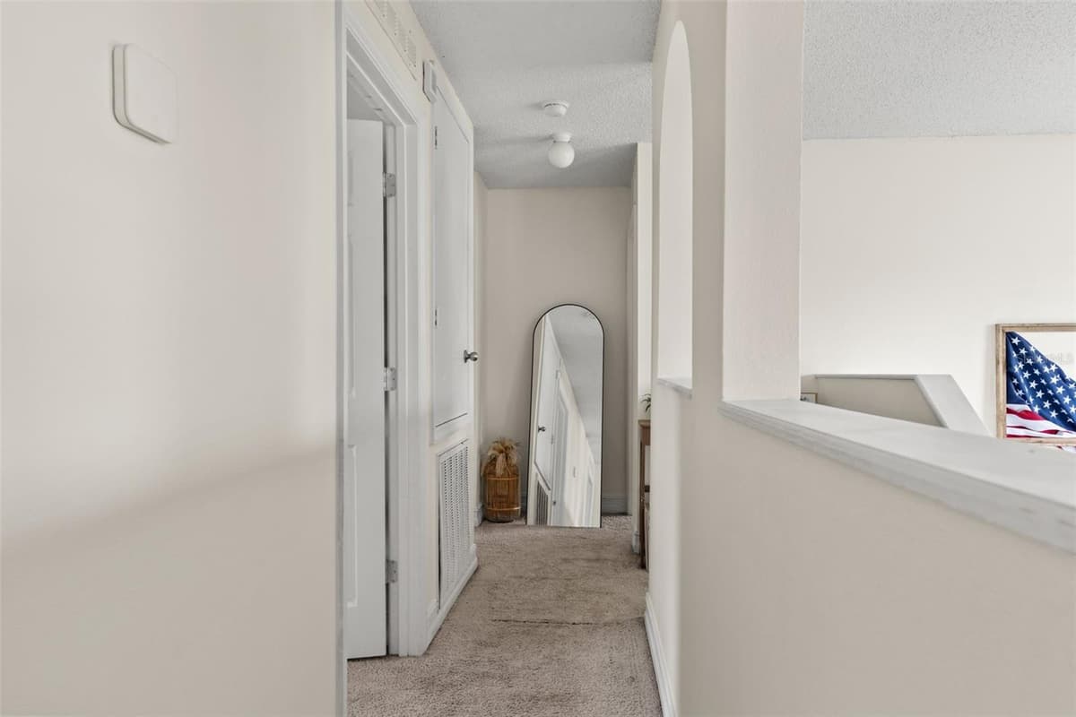 2253 WHITEWOOD AVENUE — photo 32 of 58