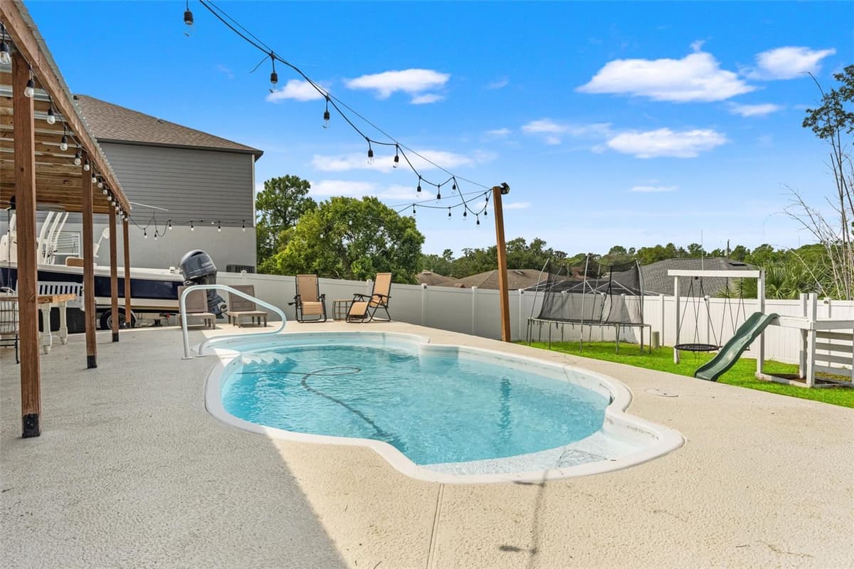 2253 WHITEWOOD AVENUE — photo 48 of 58