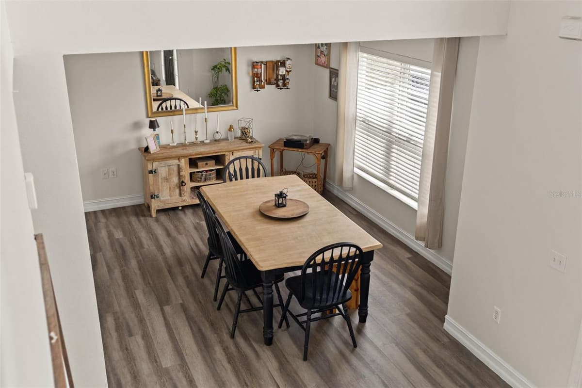 2253 WHITEWOOD AVENUE — photo 17 of 58