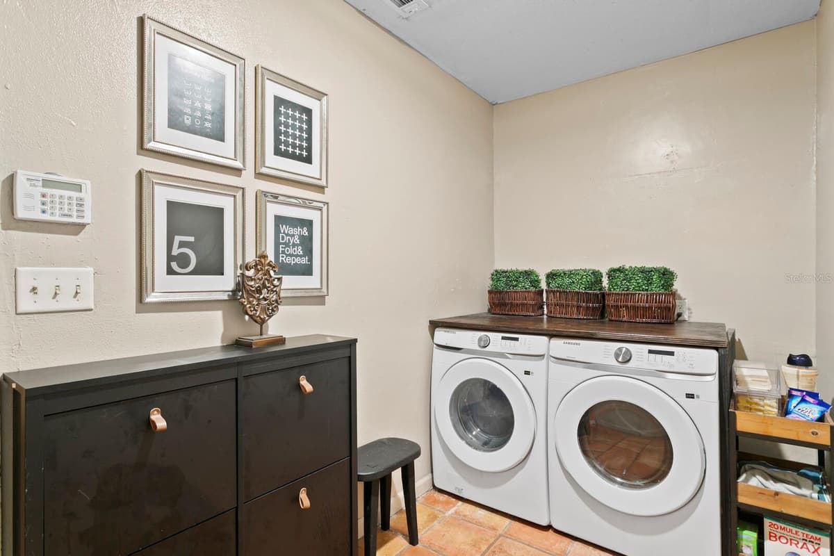 7915 FLOWERFIELD DRIVE — photo 37 of 42