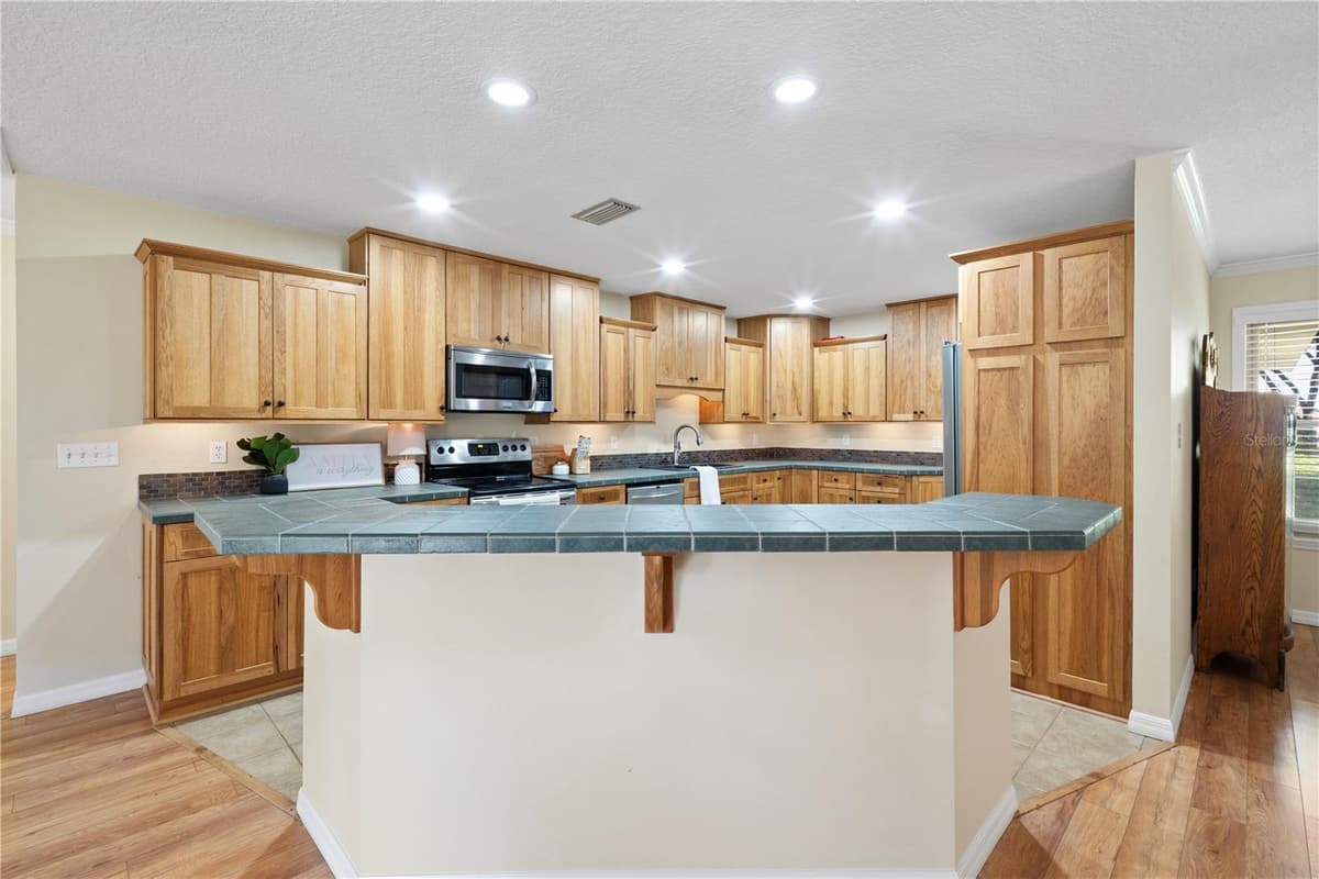 7838 SLOEWOOD DRIVE — photo 9 of 29
