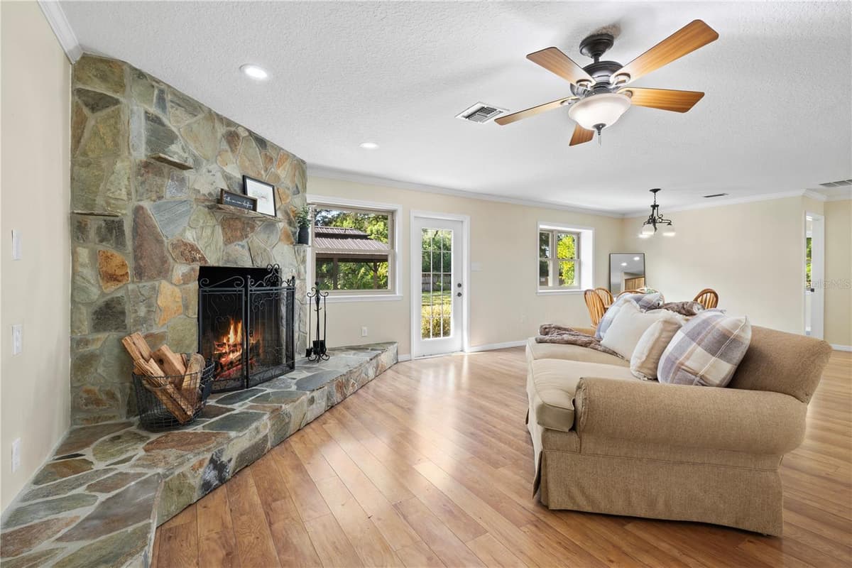 7838 SLOEWOOD DRIVE — photo 5 of 29