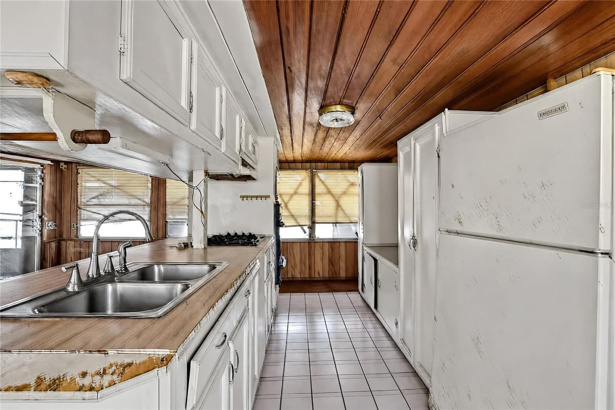 5803 13TH STREET — photo 13 of 31