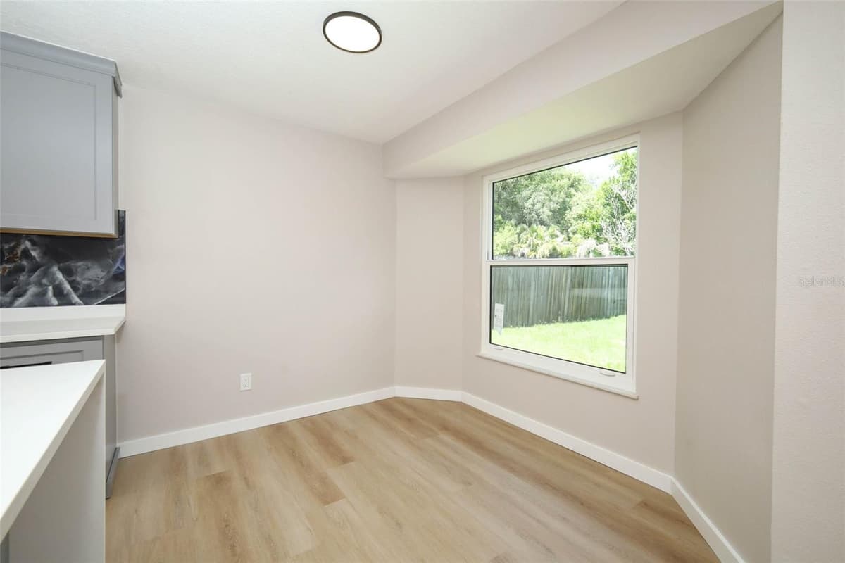 761 ROBINHOOD DRIVE — photo 15 of 39