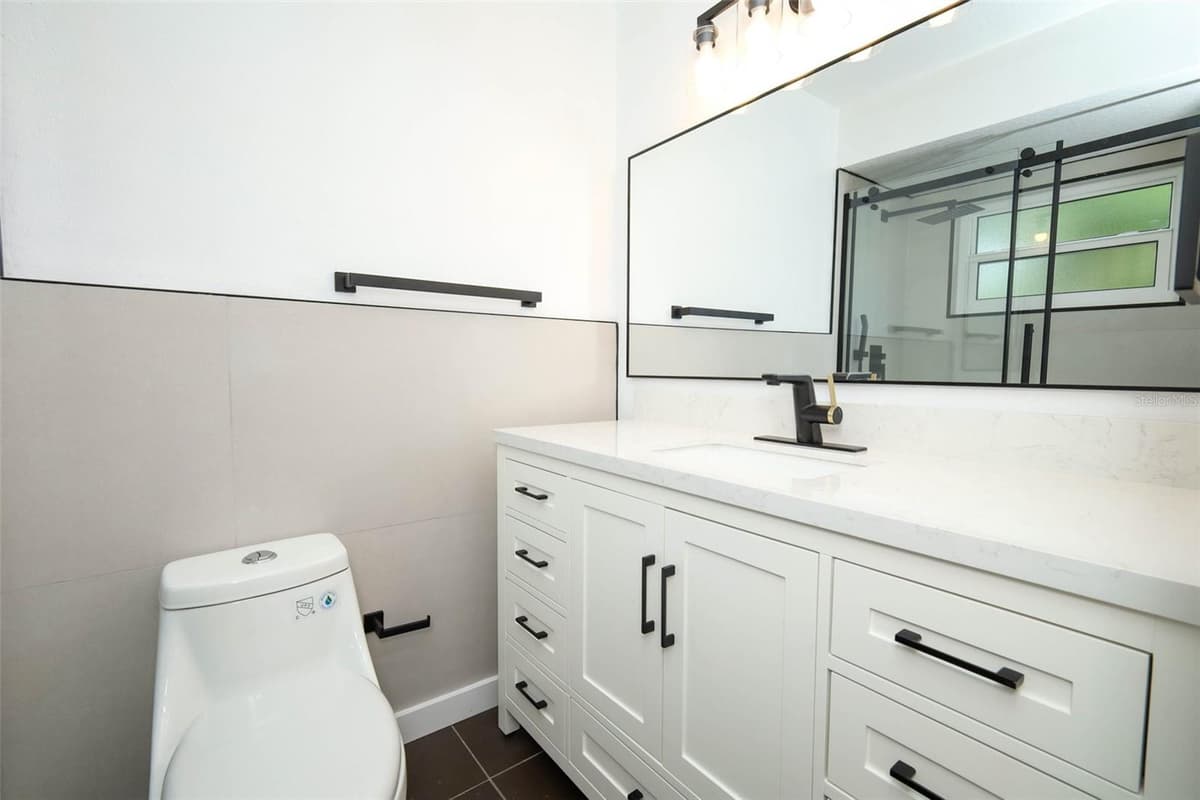 761 ROBINHOOD DRIVE — photo 6 of 39