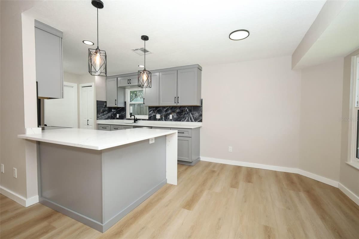 761 ROBINHOOD DRIVE — photo 16 of 39
