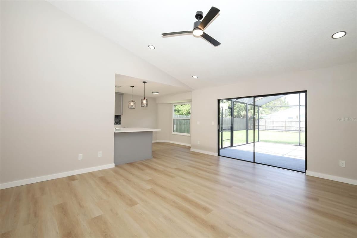 761 ROBINHOOD DRIVE — photo 14 of 39