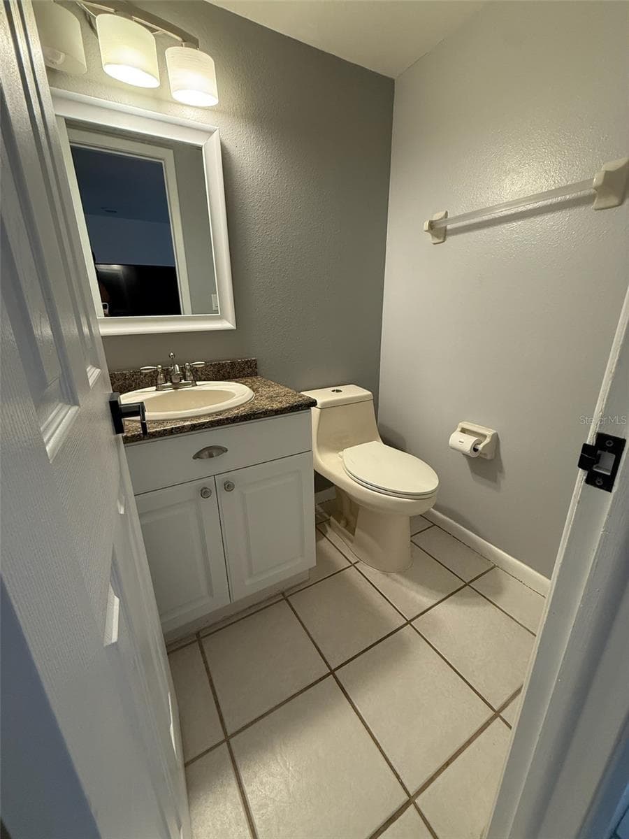 8004 BELTREES COURT — photo 12 of 19