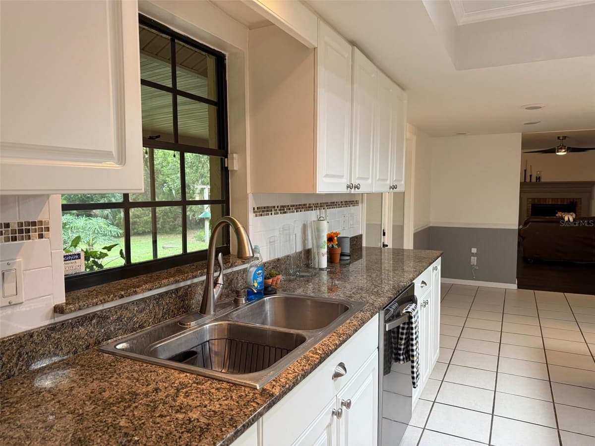 8004 BELTREES COURT — photo 9 of 19