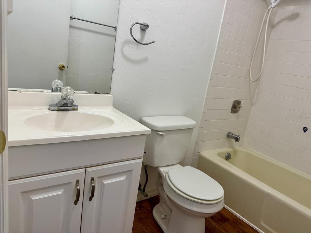 22481 WESTCHESTER BOULEVARD — photo 18 of 28