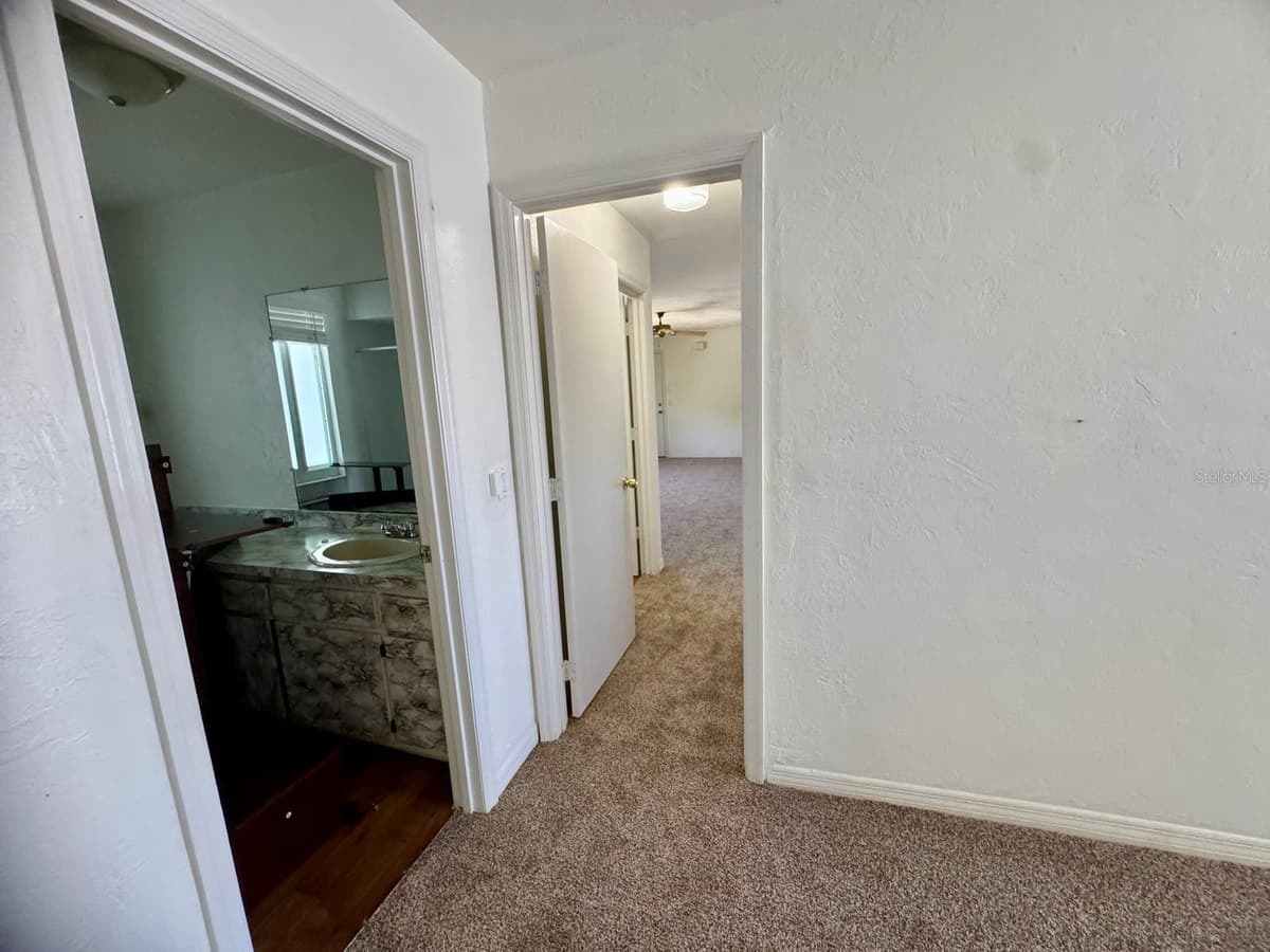 22481 WESTCHESTER BOULEVARD — photo 16 of 28
