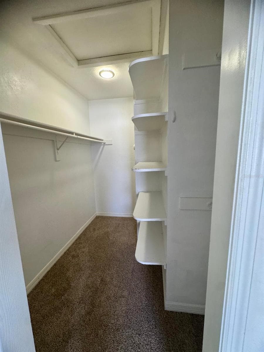 22481 WESTCHESTER BOULEVARD — photo 17 of 28