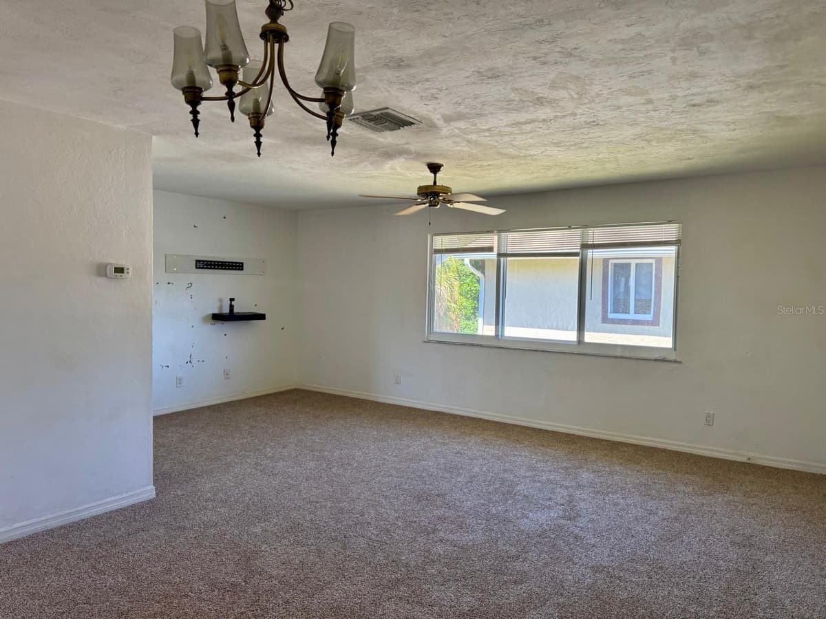 22481 WESTCHESTER BOULEVARD — photo 7 of 28