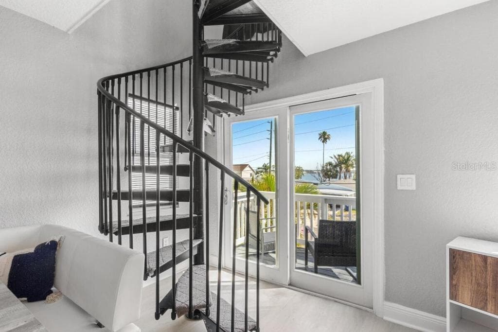 14500 BAYSHORE DRIVE — photo 17 of 58