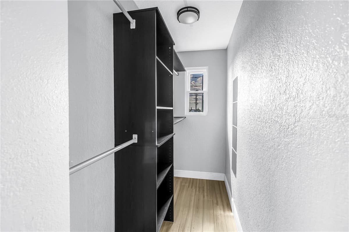14500 BAYSHORE DRIVE — photo 37 of 58