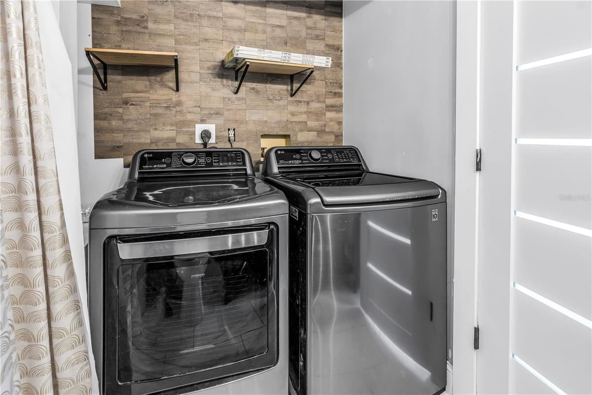14500 BAYSHORE DRIVE — photo 31 of 58