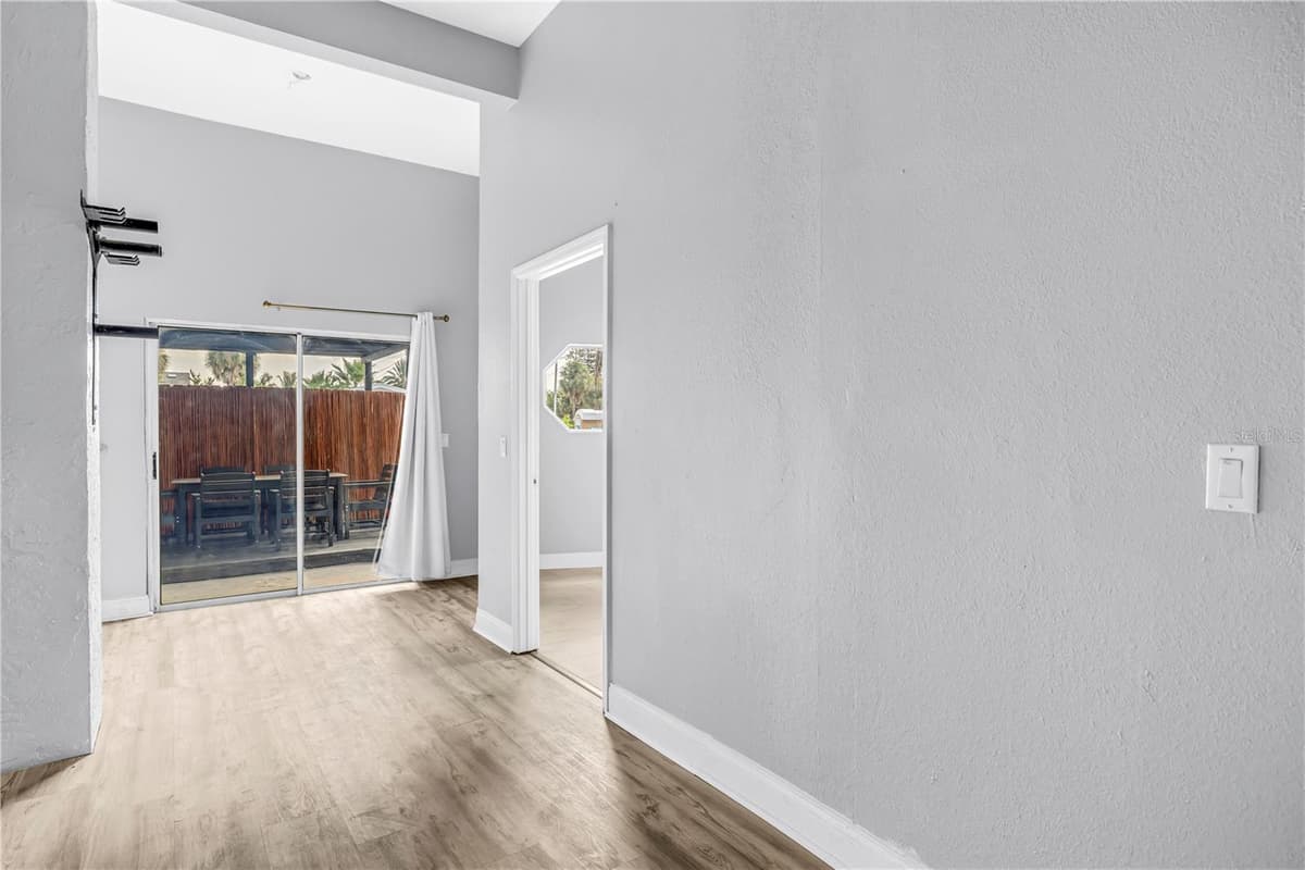 14500 BAYSHORE DRIVE — photo 12 of 58