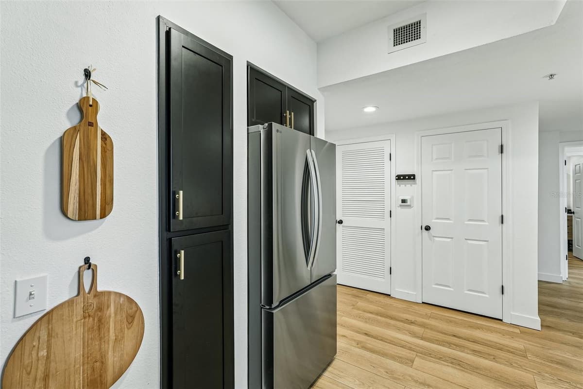 322 CENTRAL BOULEVARD — photo 15 of 35