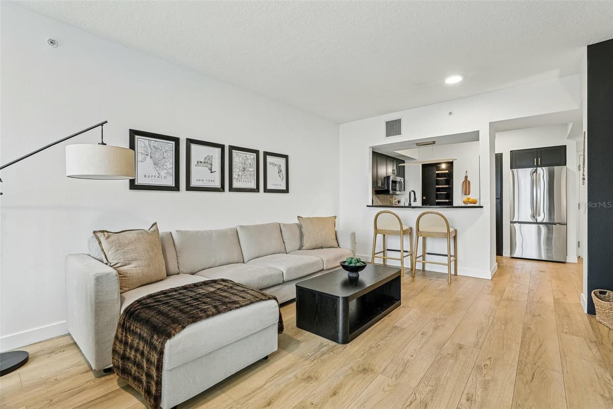 322 CENTRAL BOULEVARD — photo 8 of 35
