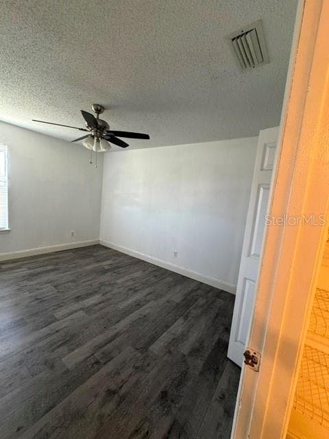 2602 GRAMERCY DRIVE — photo 9 of 17