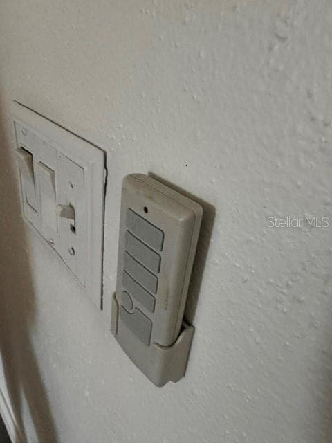 2602 GRAMERCY DRIVE — photo 3 of 17