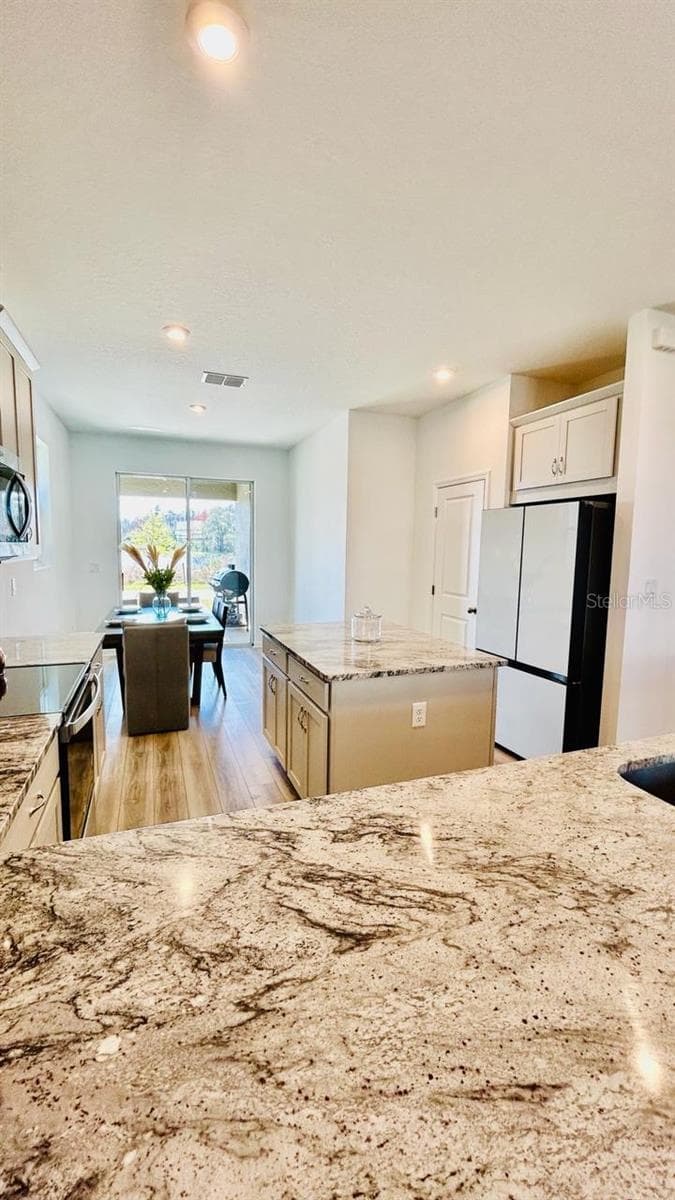 11926 SUNSAIL AVENUE — photo 7 of 24