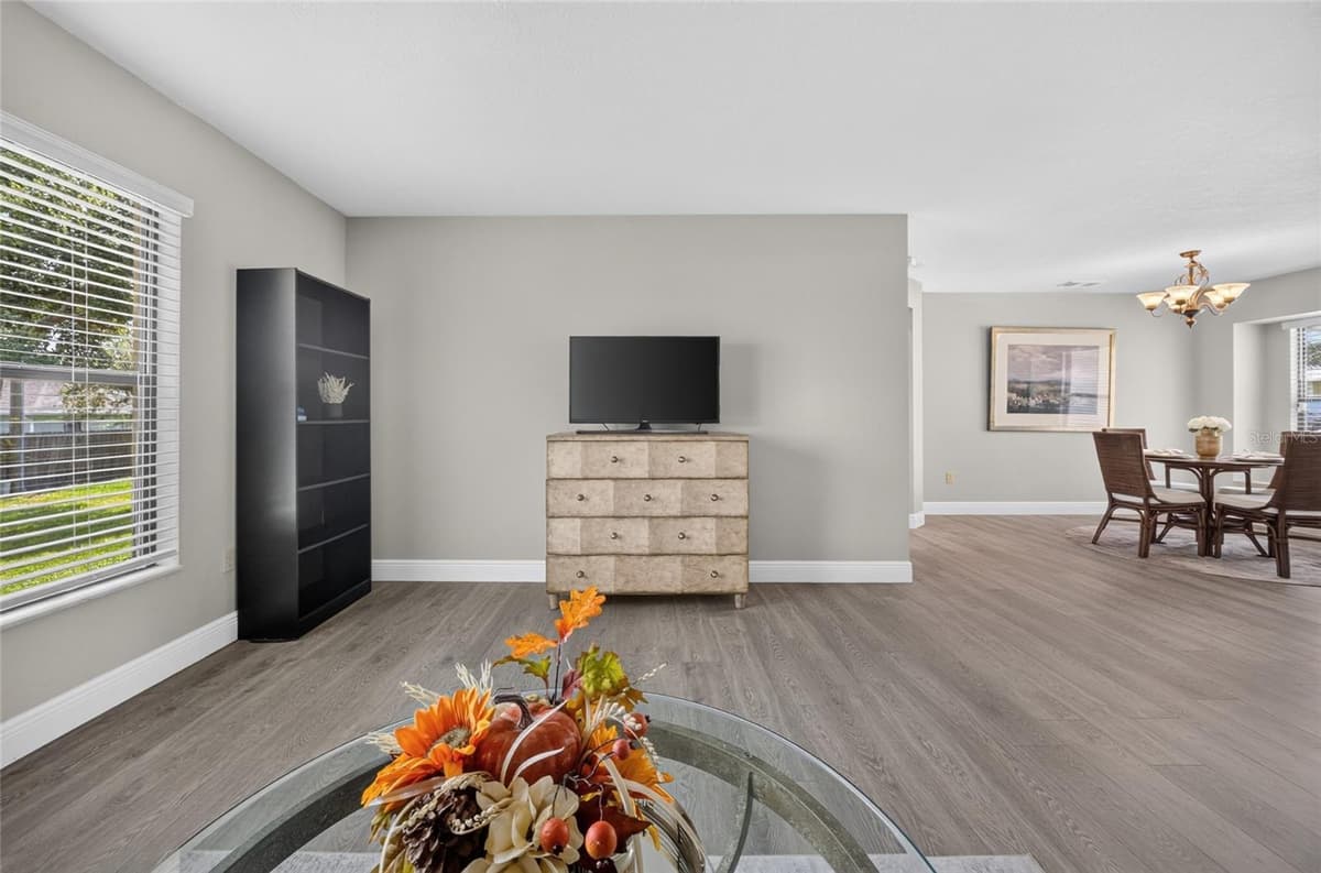 2495 TIPTON DRIVE — photo 7 of 40