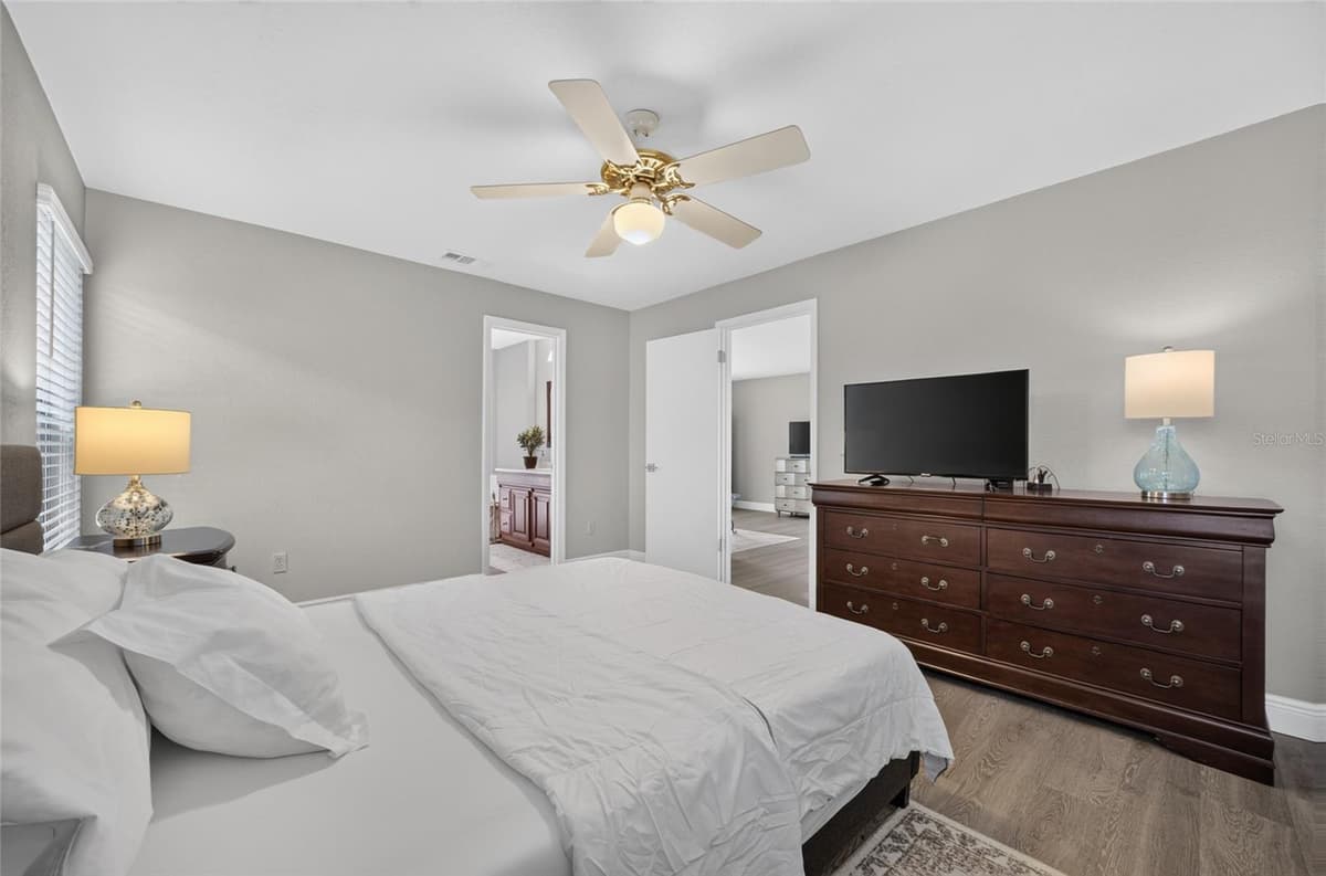 2495 TIPTON DRIVE — photo 11 of 40